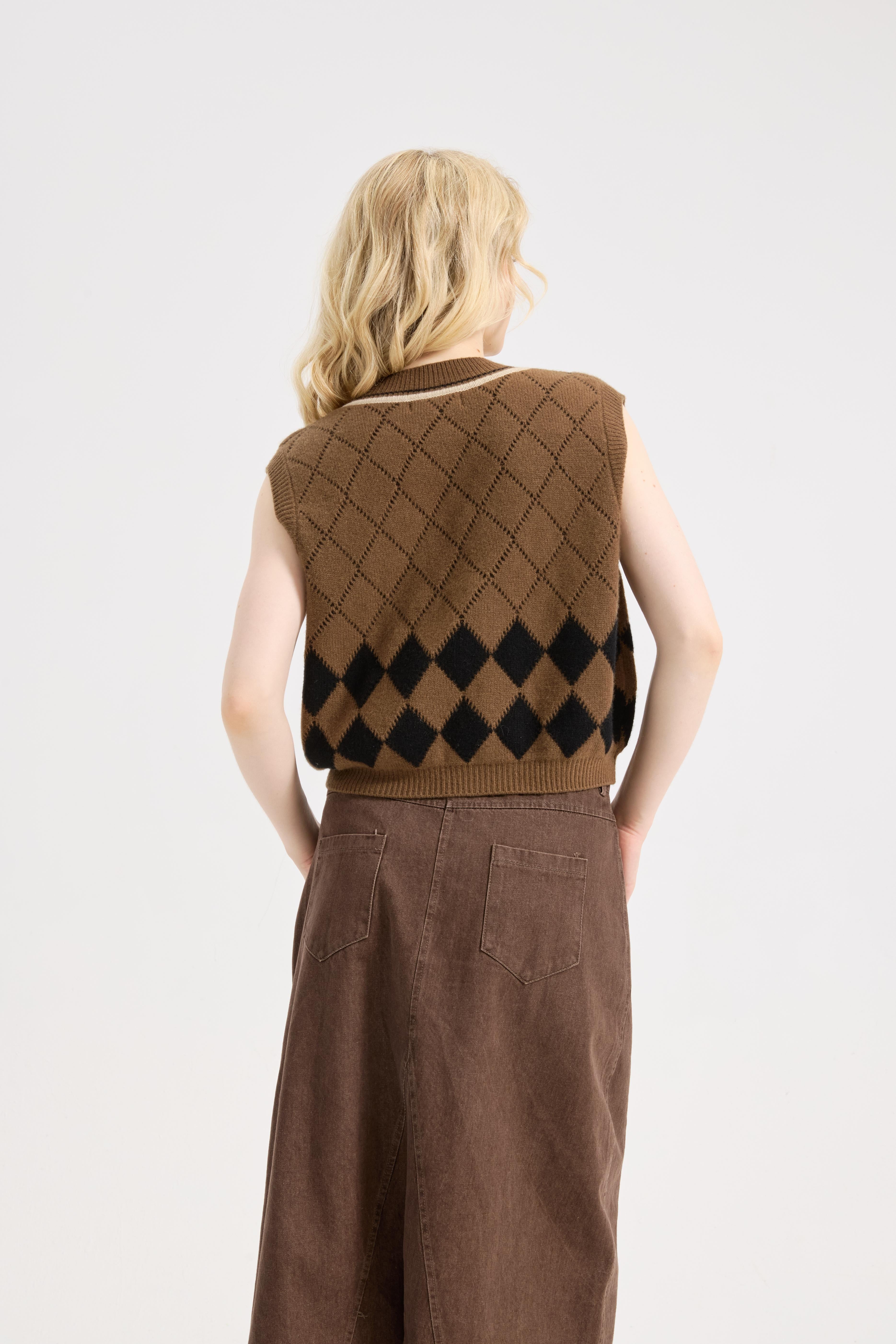 Hyipels Sweater Vest Women,Sleeveless V Neck Argyle Plaid Long Preppy Loose Knitted Casual School Sweaters Tank Top