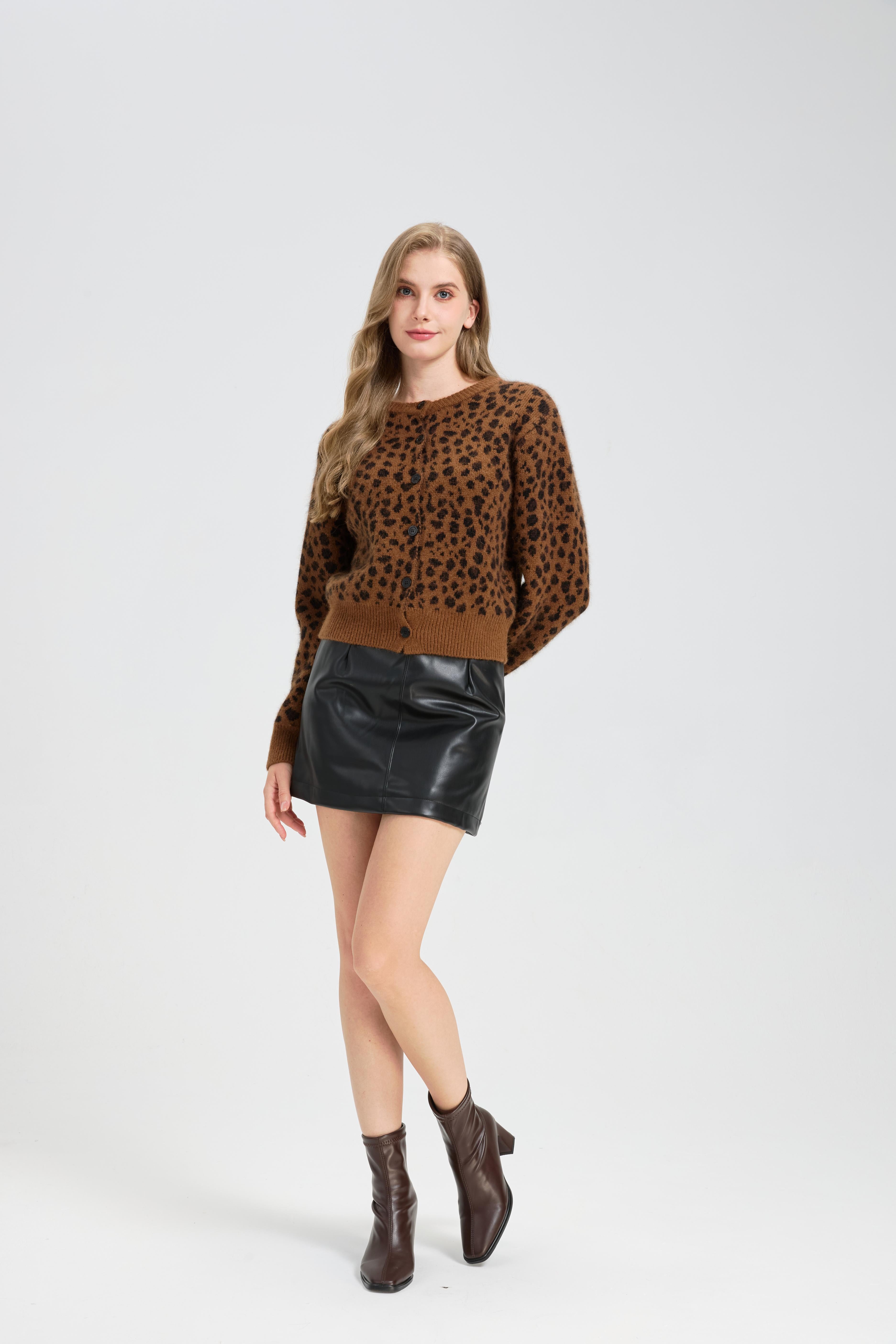 Women's Cardigan Sweater Crew Neck Button Down Long Sleeve Fall Fashion  Outfits 2025