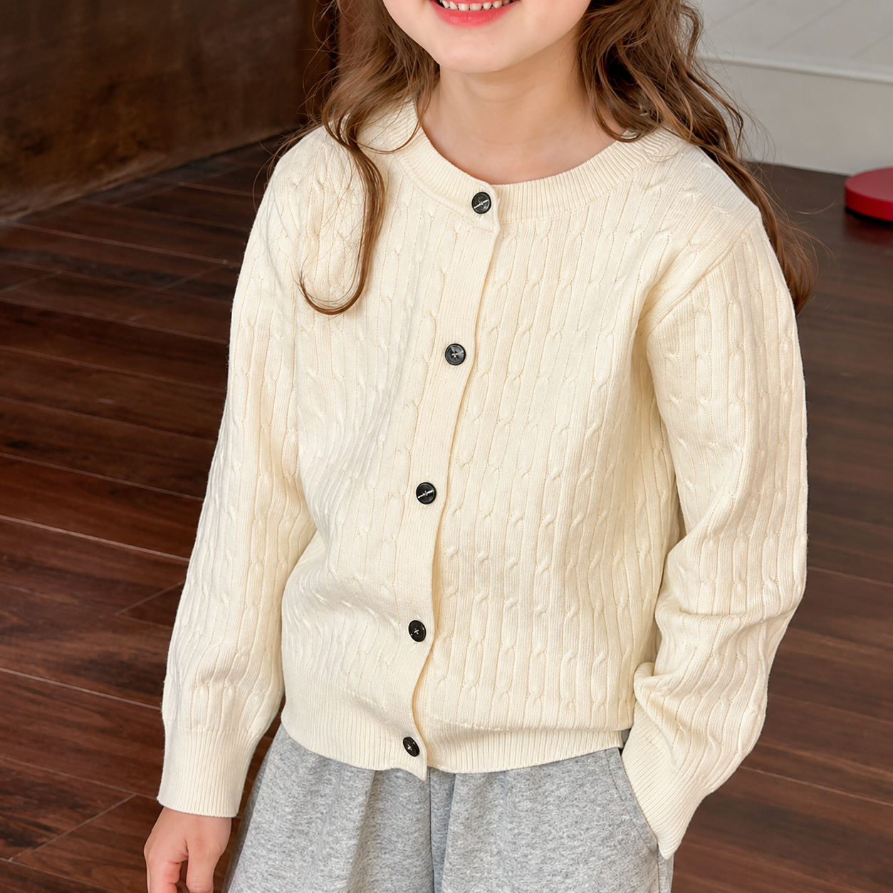 Kids Cable Knit Sweaters: Classic Style for Winter Fashion