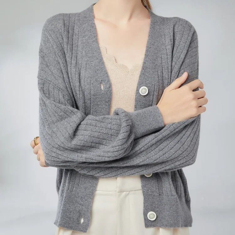 How to Choose a Reliable Women's Wool Sweaters Manufacturer?