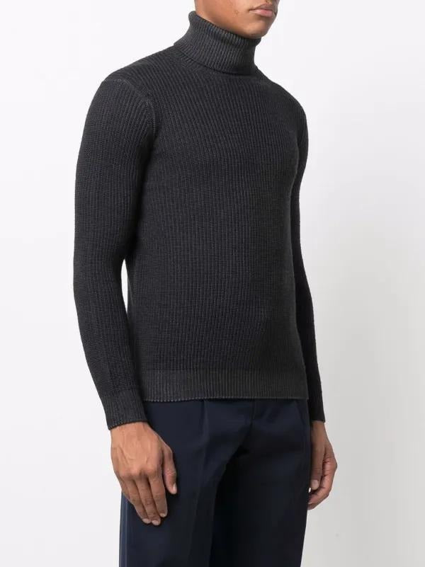 How to Order Custom Submariner Sweaters for Your Brand