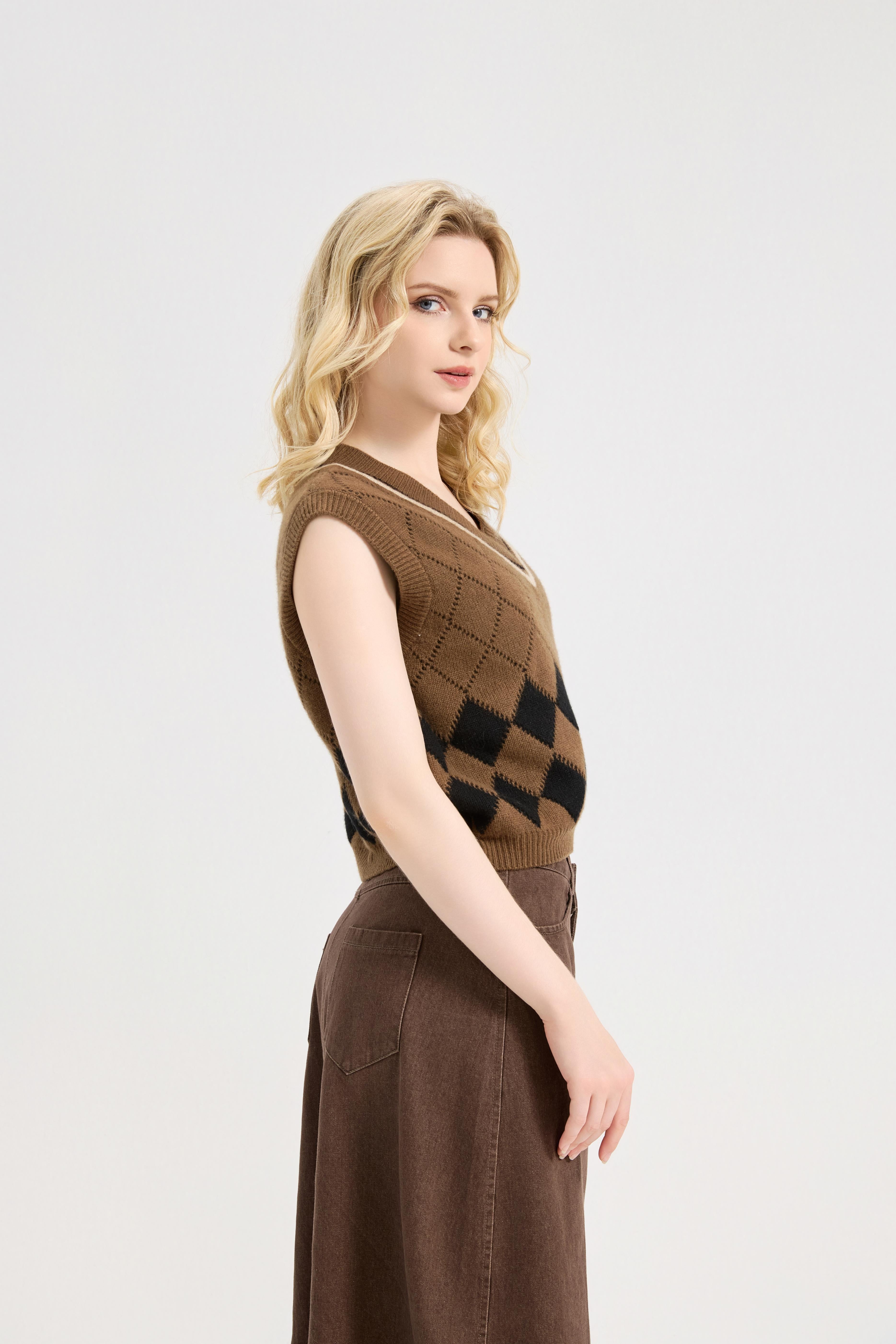 Hyipels Sweater Vest Women,Sleeveless V Neck Argyle Plaid Long Preppy Loose Knitted Casual School Sweaters Tank Top