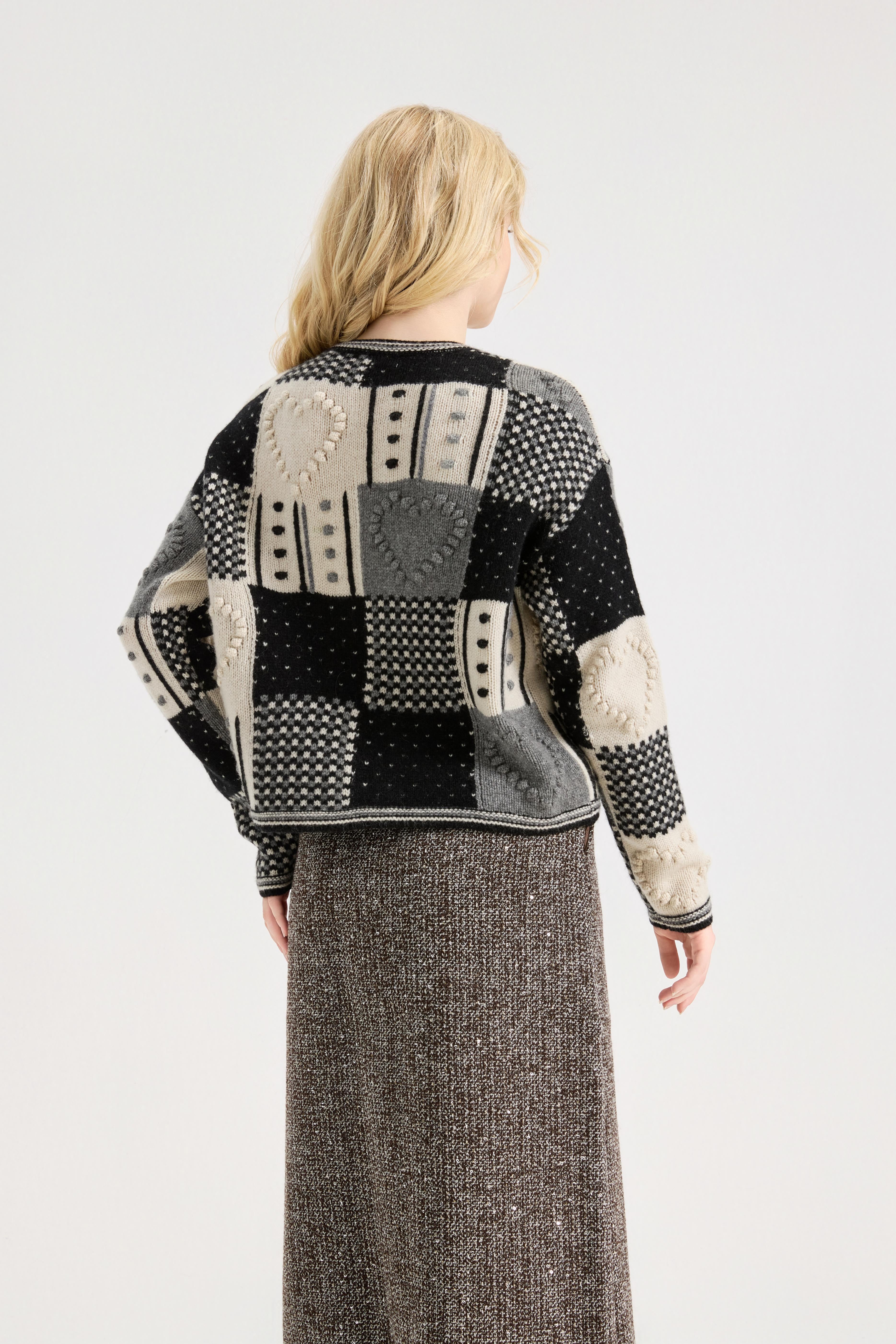 Knitted Cardigan Women's Short Coat Jacquard Sweater Loose Outer Wear Round Neck Soft sweetheart knit Top Trendy Sweater