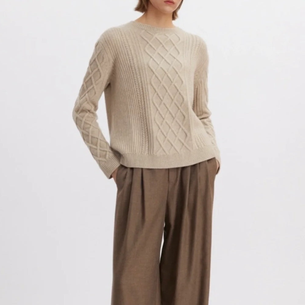 COLOMBO_24__2_COLOMBO-_Lily.jpg